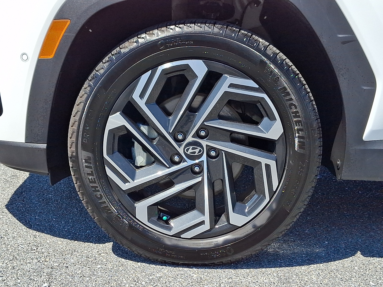 2025 Hyundai Tucson Limited - Photo 9