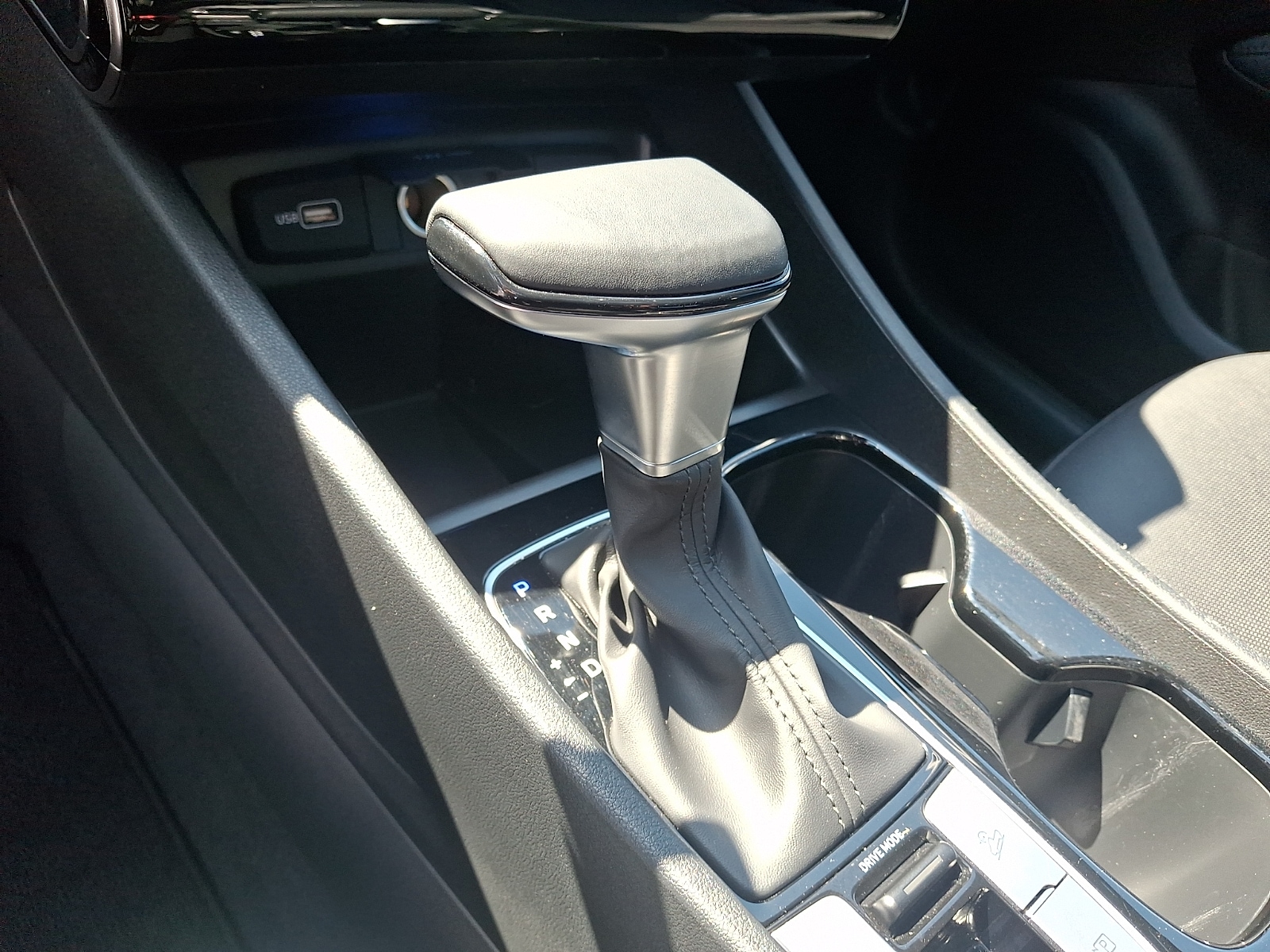 2024 Hyundai Santa Cruz Limited - Photo 16