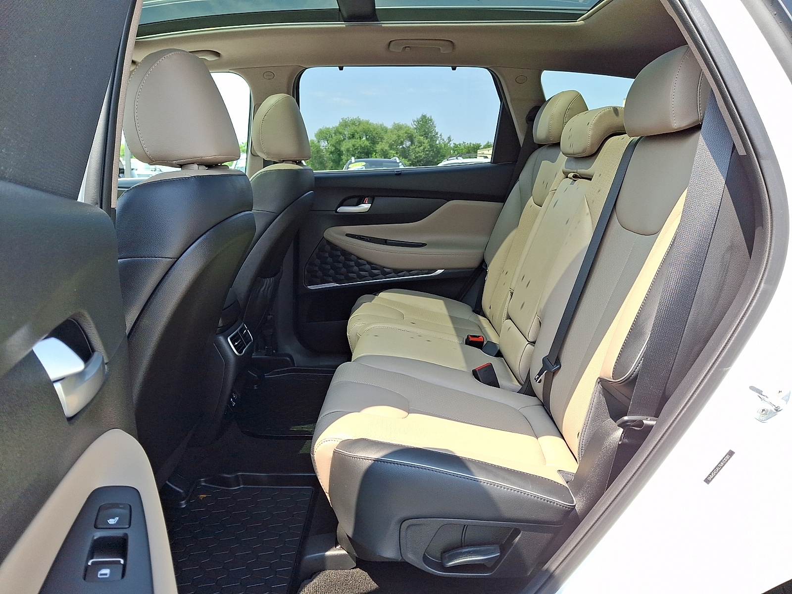 2021 Hyundai Santa Fe Limited - Photo 11