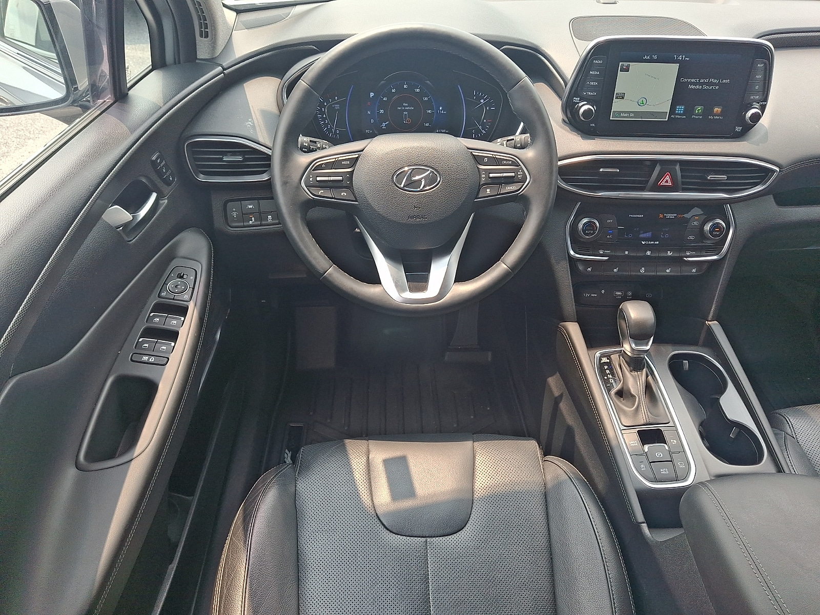 2020 Hyundai Santa Fe Limited - Photo 12