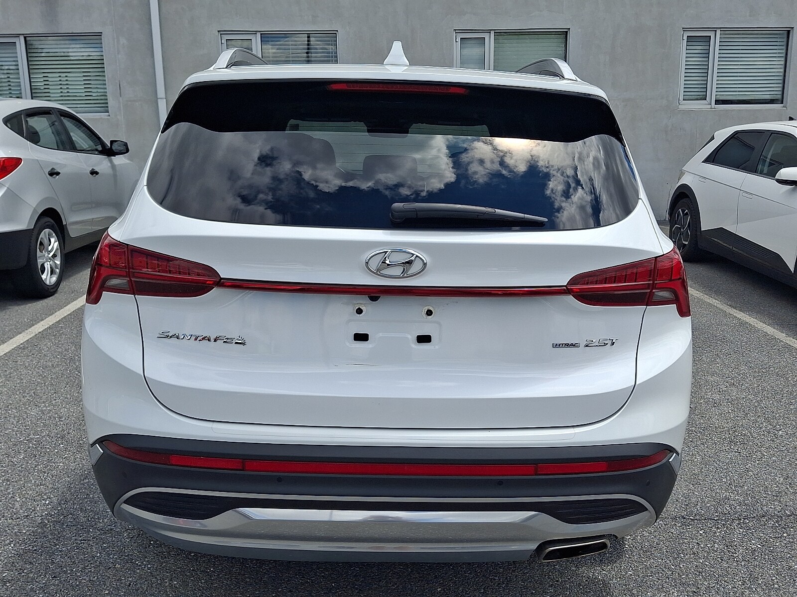 2021 Hyundai Santa Fe Limited - Photo 6