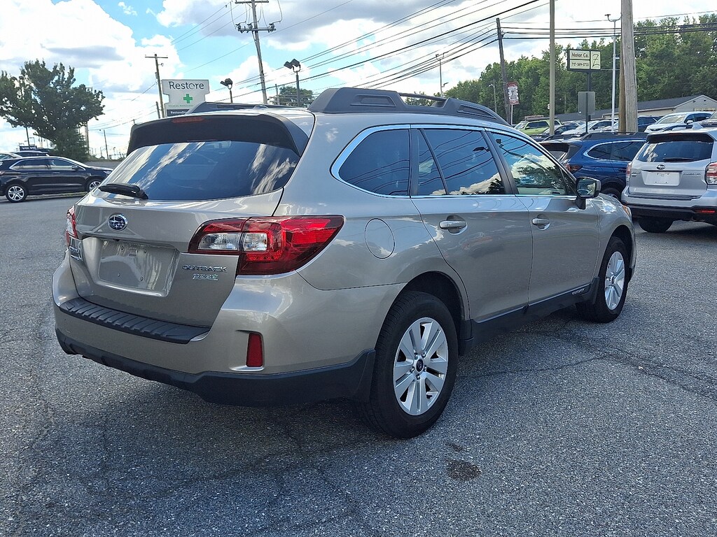 Used 2015 Subaru Outback 2.5i Premium w/ Moonroof/Power Rear Gate SUV
