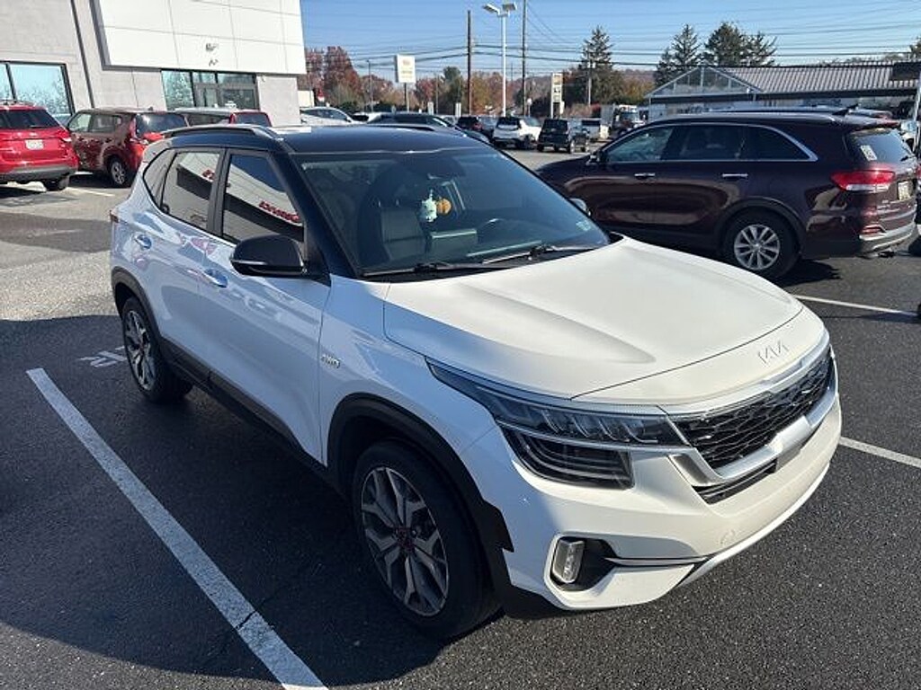 Certified 2022 Kia Seltos SX SUV