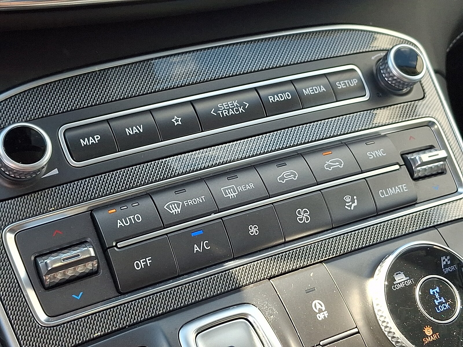 2023 Hyundai Santa Fe SEL - Photo 17