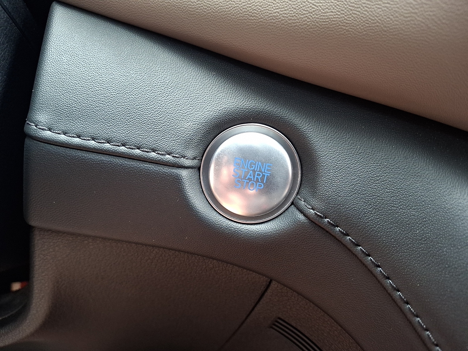 2021 Hyundai Santa Fe Limited - Photo 24