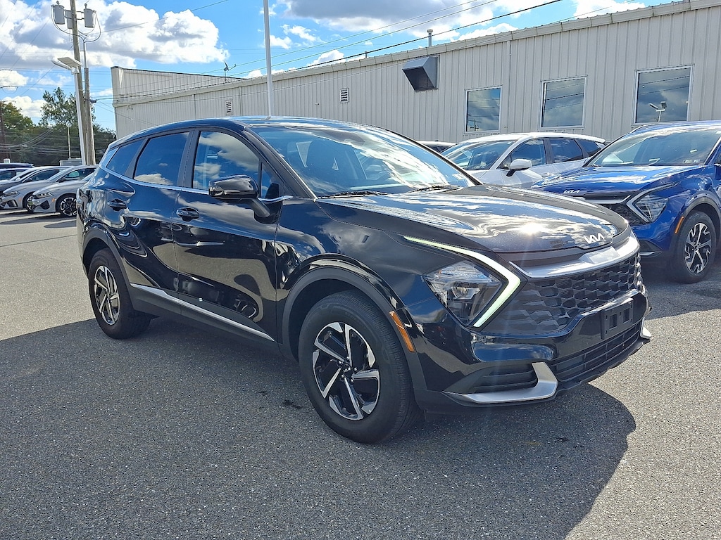 Certified 2023 Kia Sportage Hybrid LX SUV