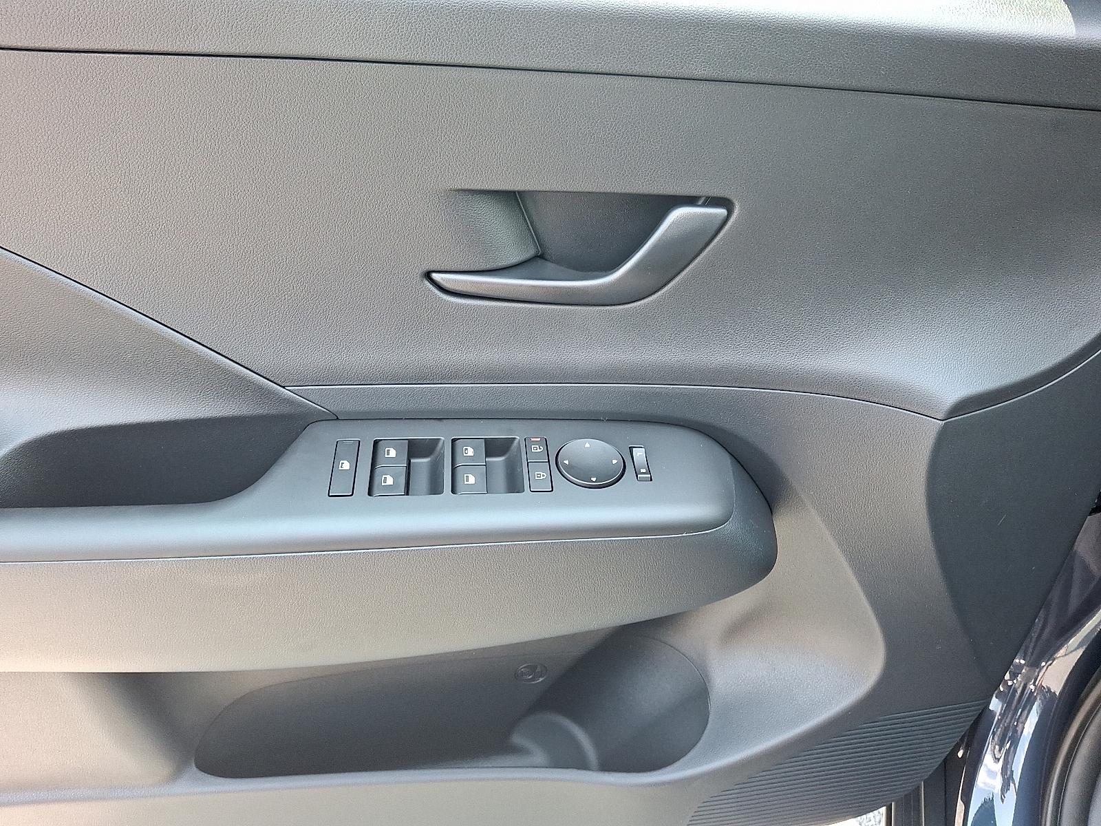 2026 Hyundai Kona SE - Photo 8