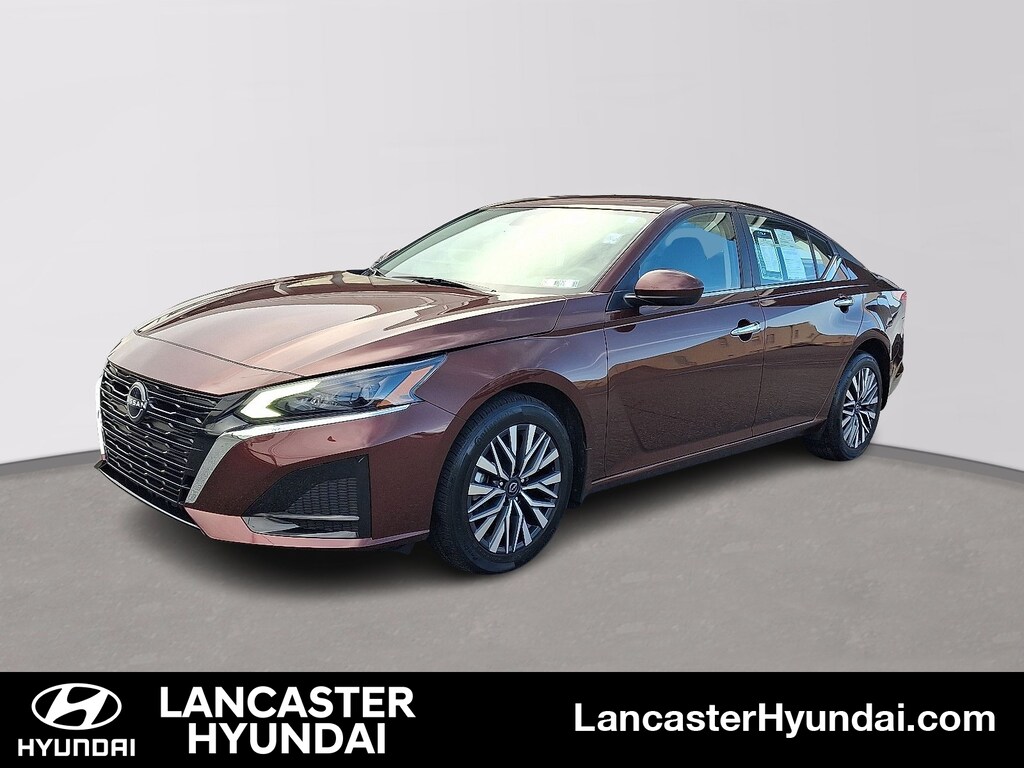 Used 2023 Nissan Altima 2.5 SV Sedan