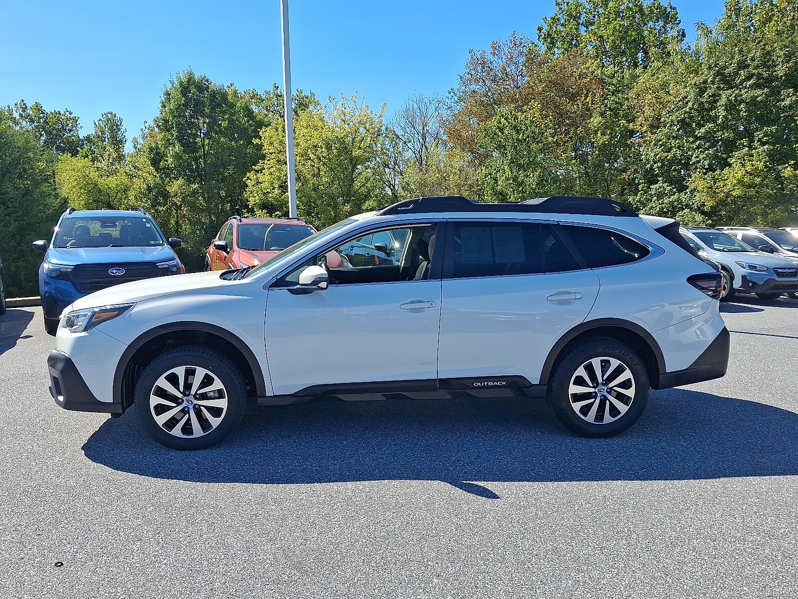 2022 Subaru Outback Premium photo 4