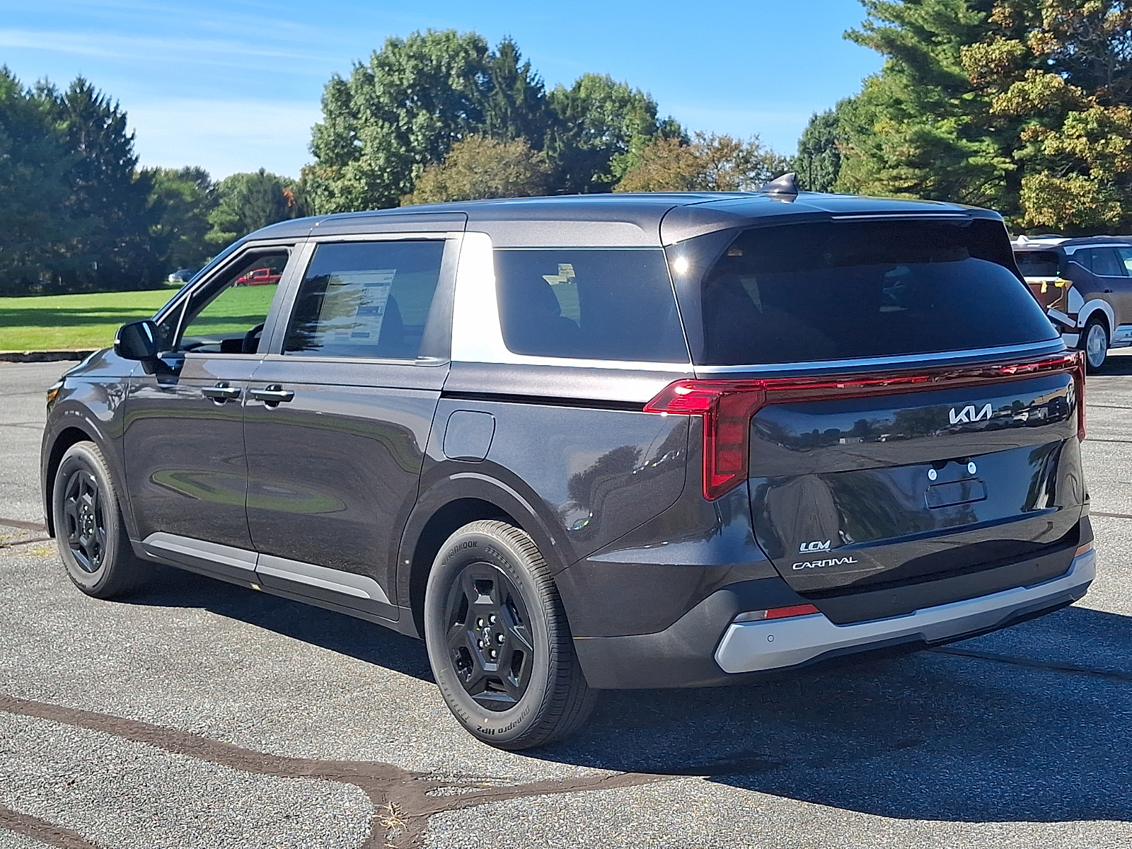 New 2027 Kia Carnival LX Van Passenger Van