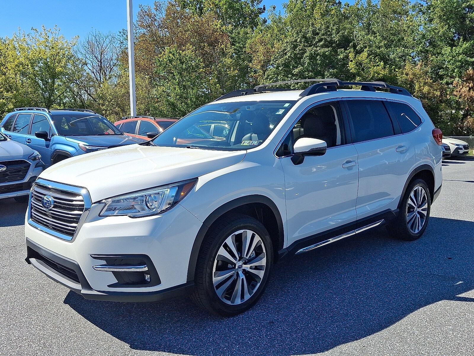 2022 Subaru Ascent Limited photo 3