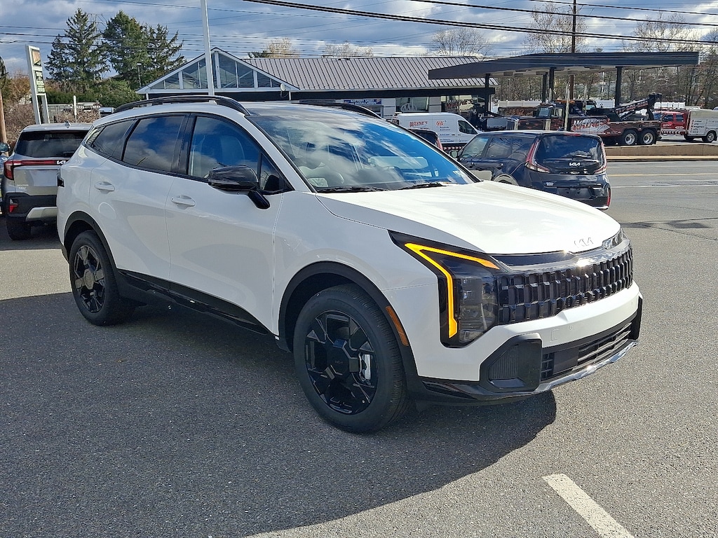 New 2026 Kia Sportage Hybrid X-Line SUV
