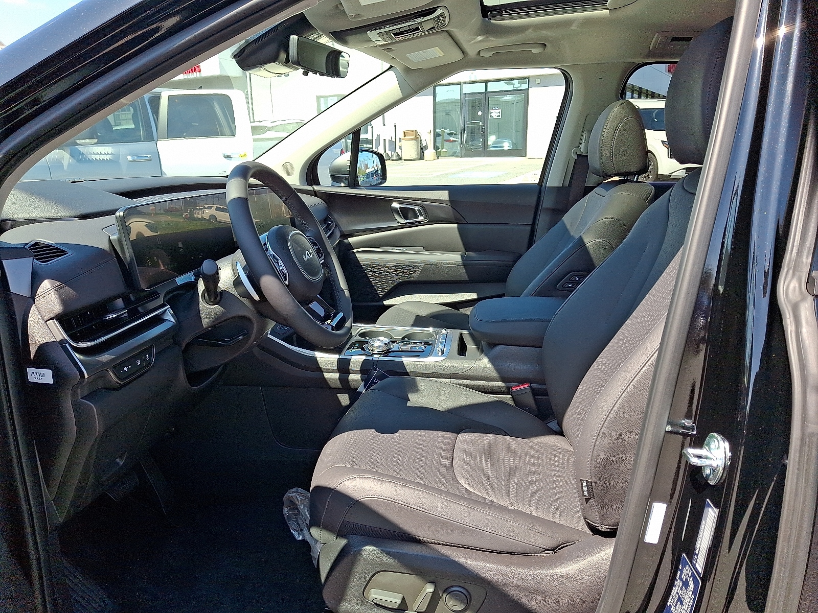 2025 Kia Carnival SX Prestige - Photo 9