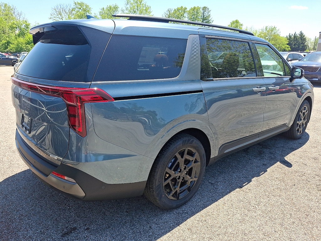 New 2026 Kia Carnival Hybrid SX Van Passenger Van