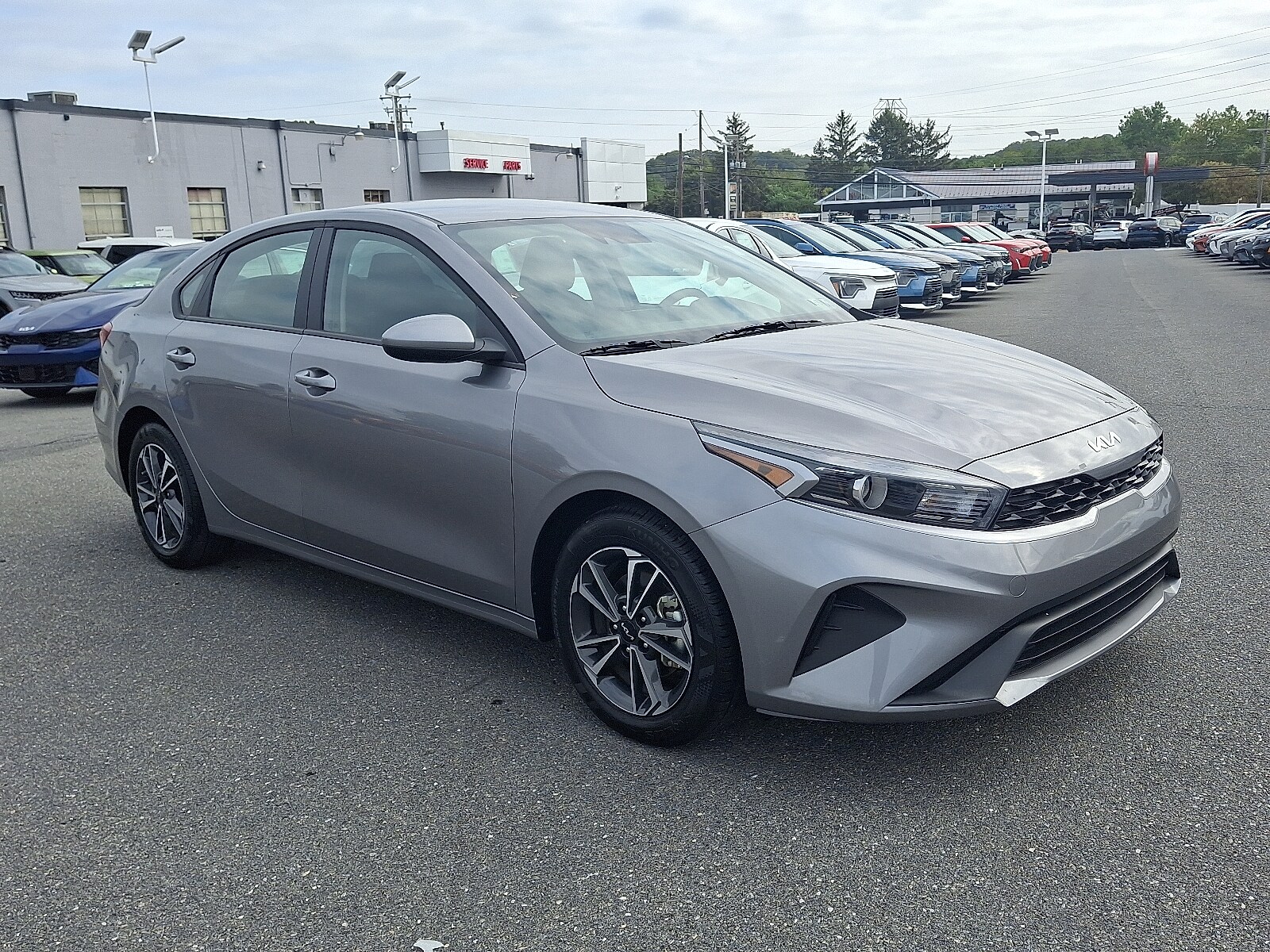 2024 Kia Forte LXS photo 3
