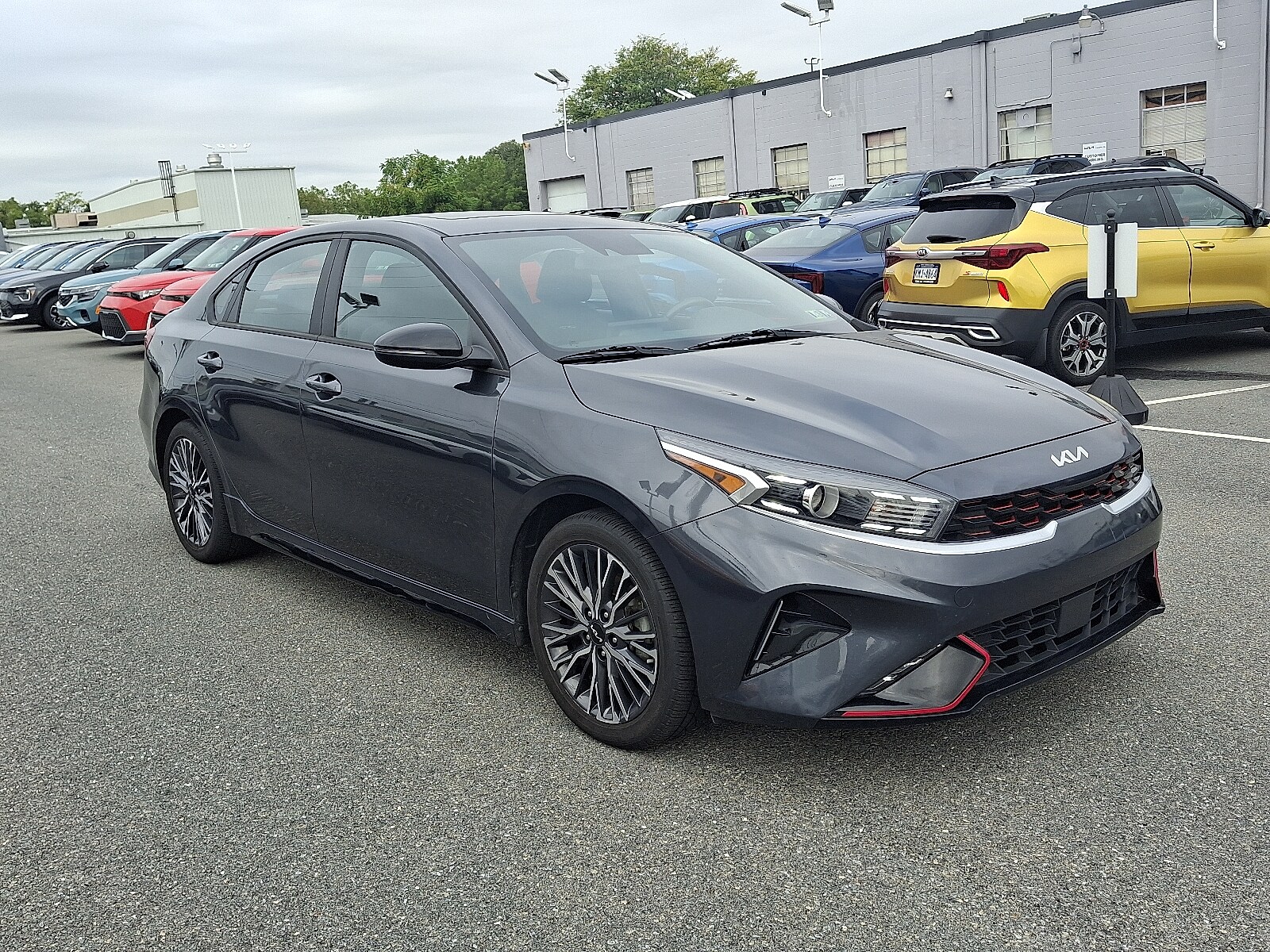 2022 Kia Forte GT-Line photo 3