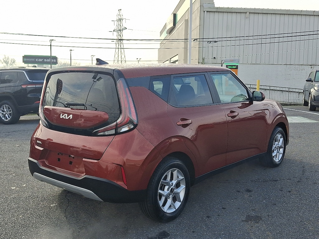 Certified 2023 Kia Soul LX Hatchback
