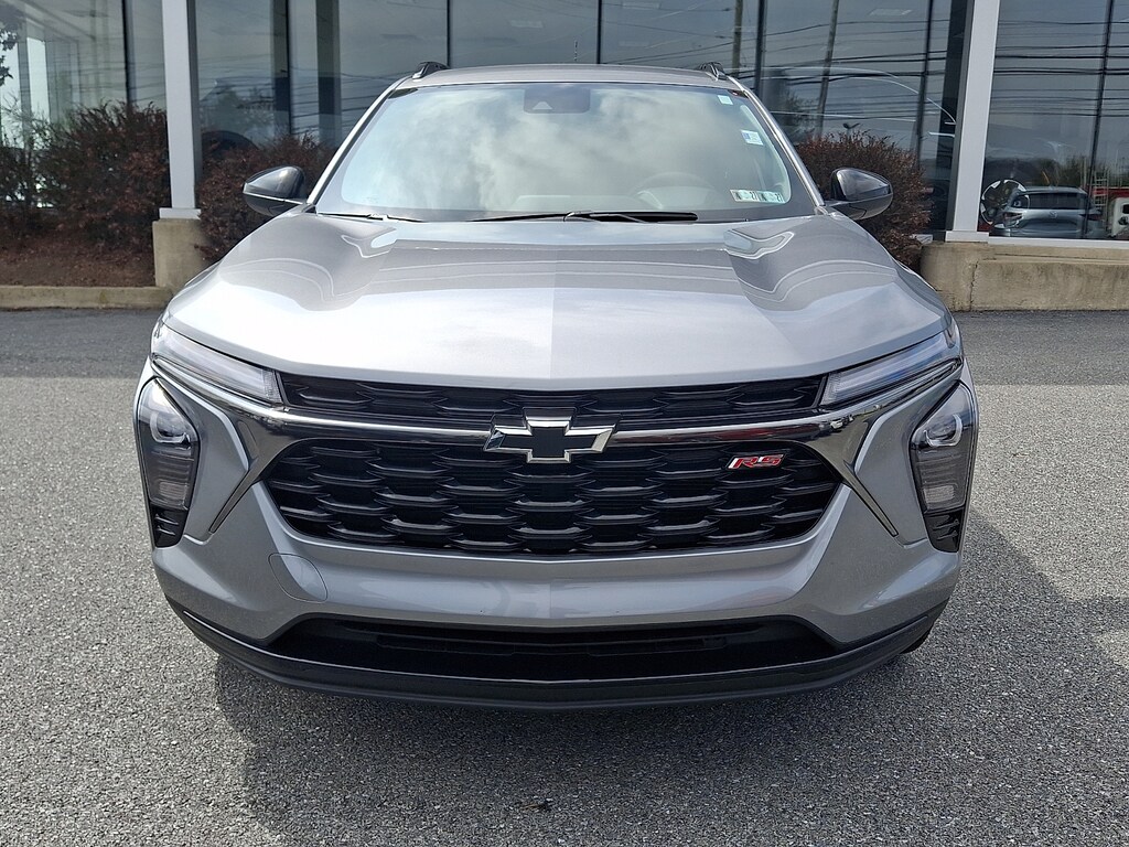 Used 2025 Chevrolet Trax 2RS SUV