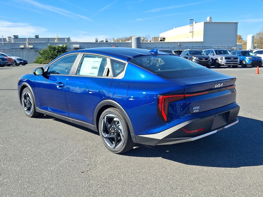New 2025 Kia K4 EX Sedan