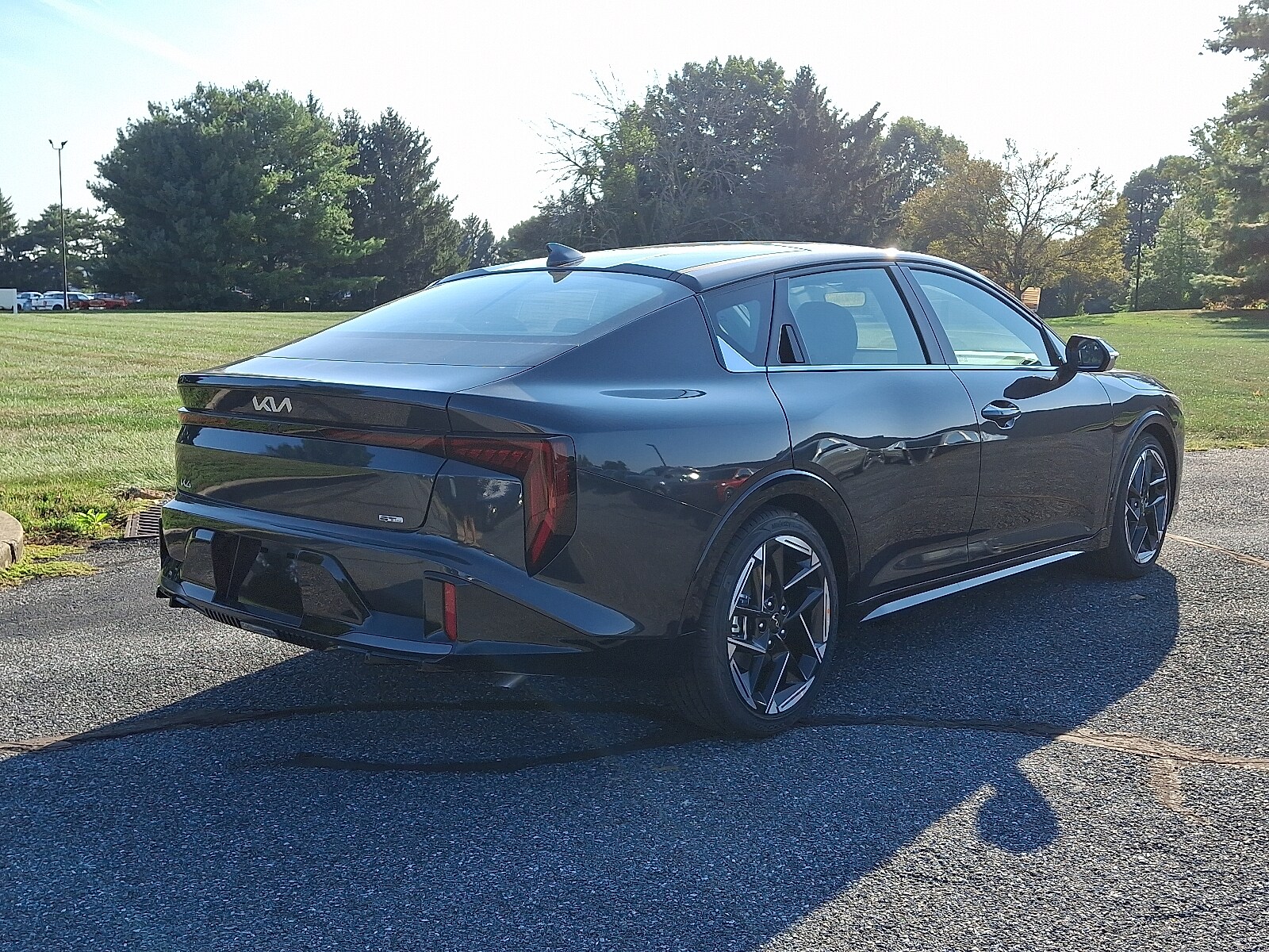 2025 Kia K4 GT-Line photo 4