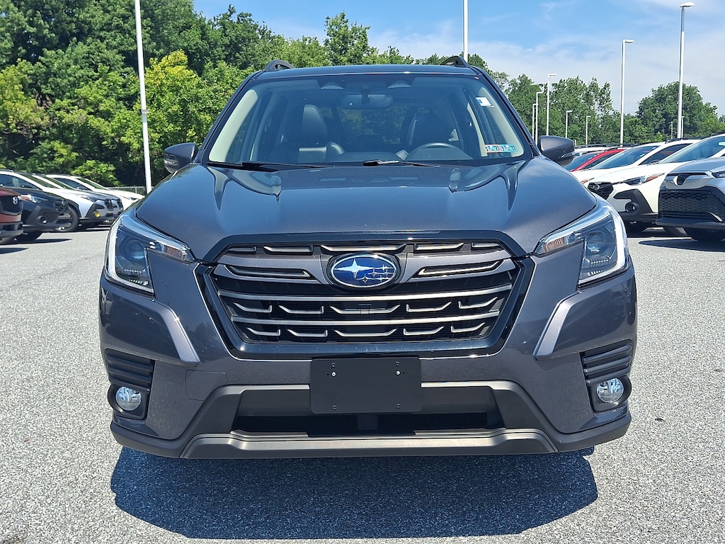 Used 2022 Subaru Forester Limited SUV