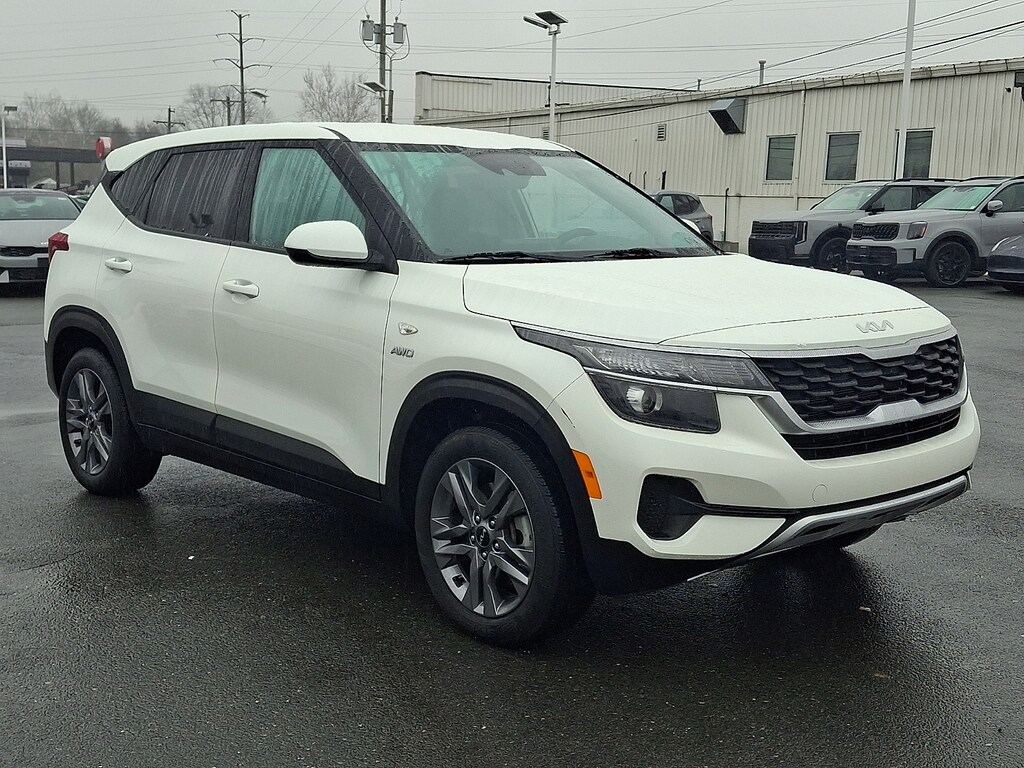 Certified 2023 Kia Seltos LX SUV