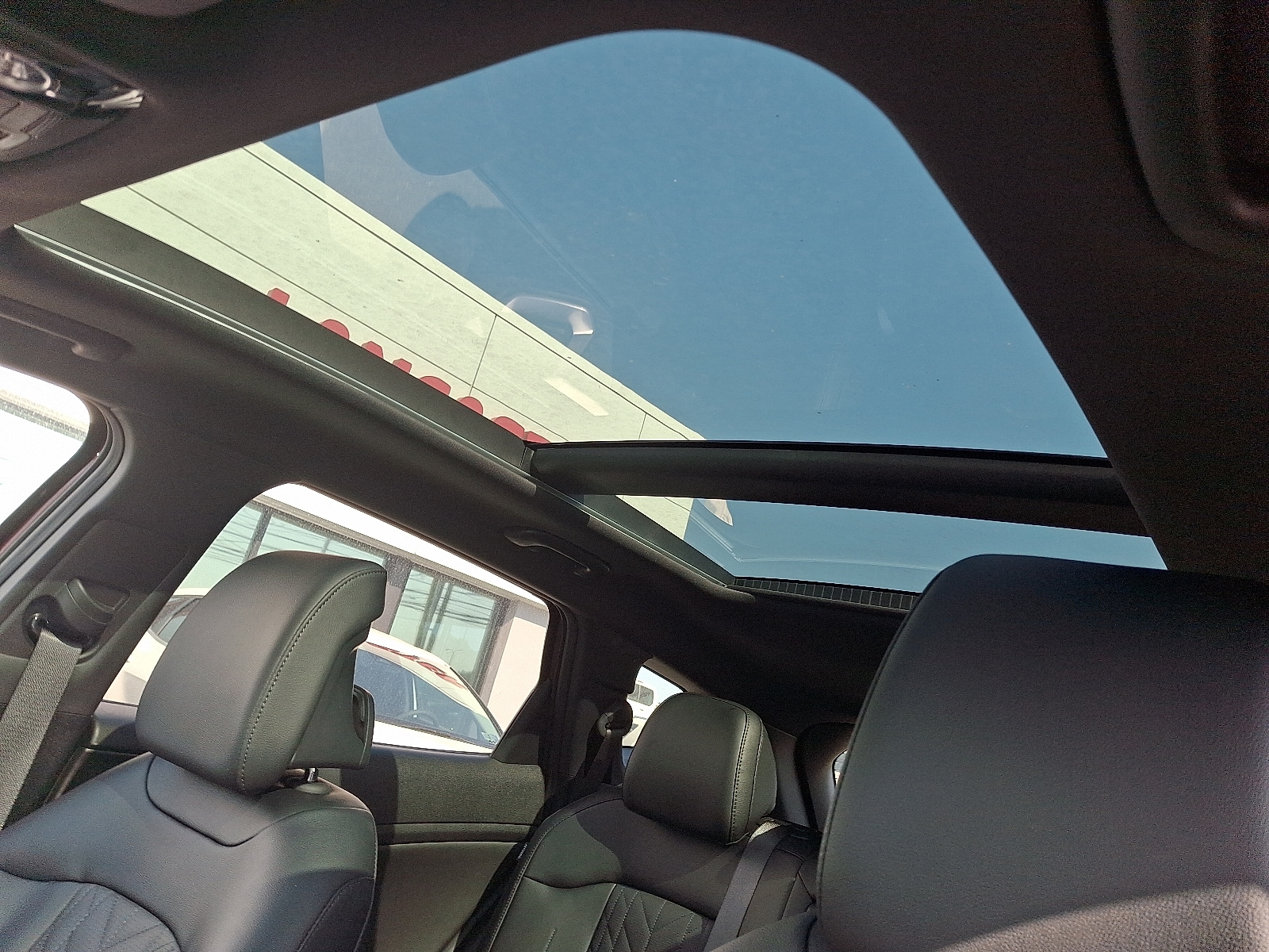 2025 Kia Sportage X-Line - Photo 10