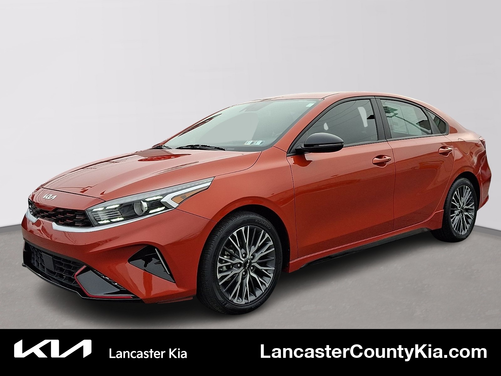 2022 Kia FORTE GT-Line's photo