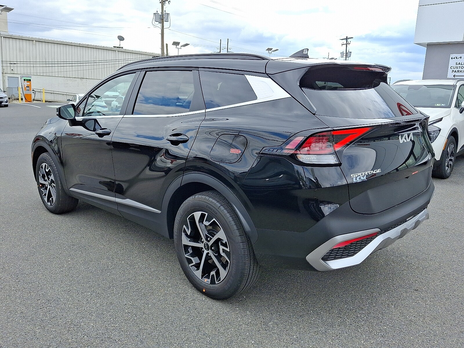 2025 Kia Sportage Hybrid EX photo 4