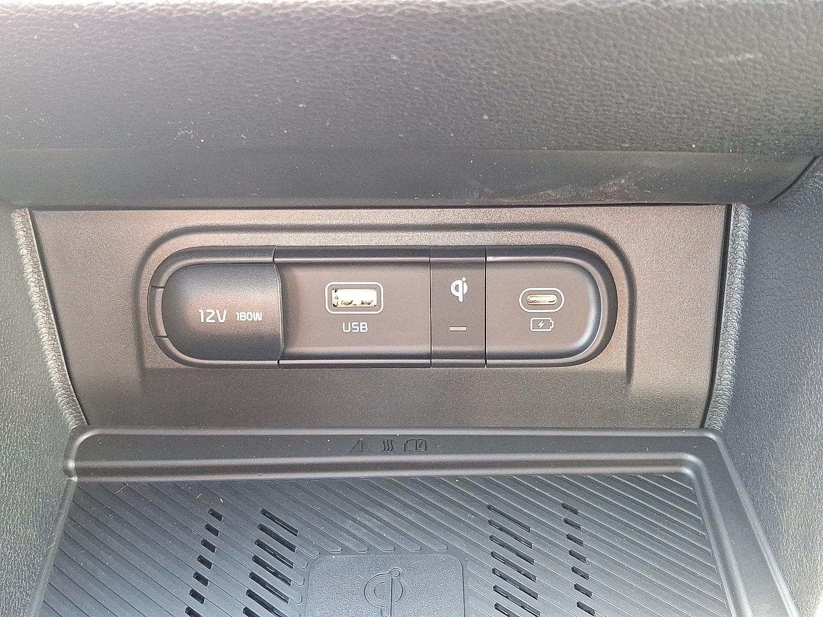 2025 Kia Sportage X-Line - Photo 17