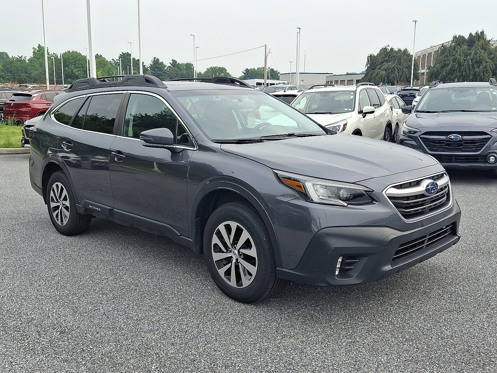 2021 Subaru Outback Premium photo 3