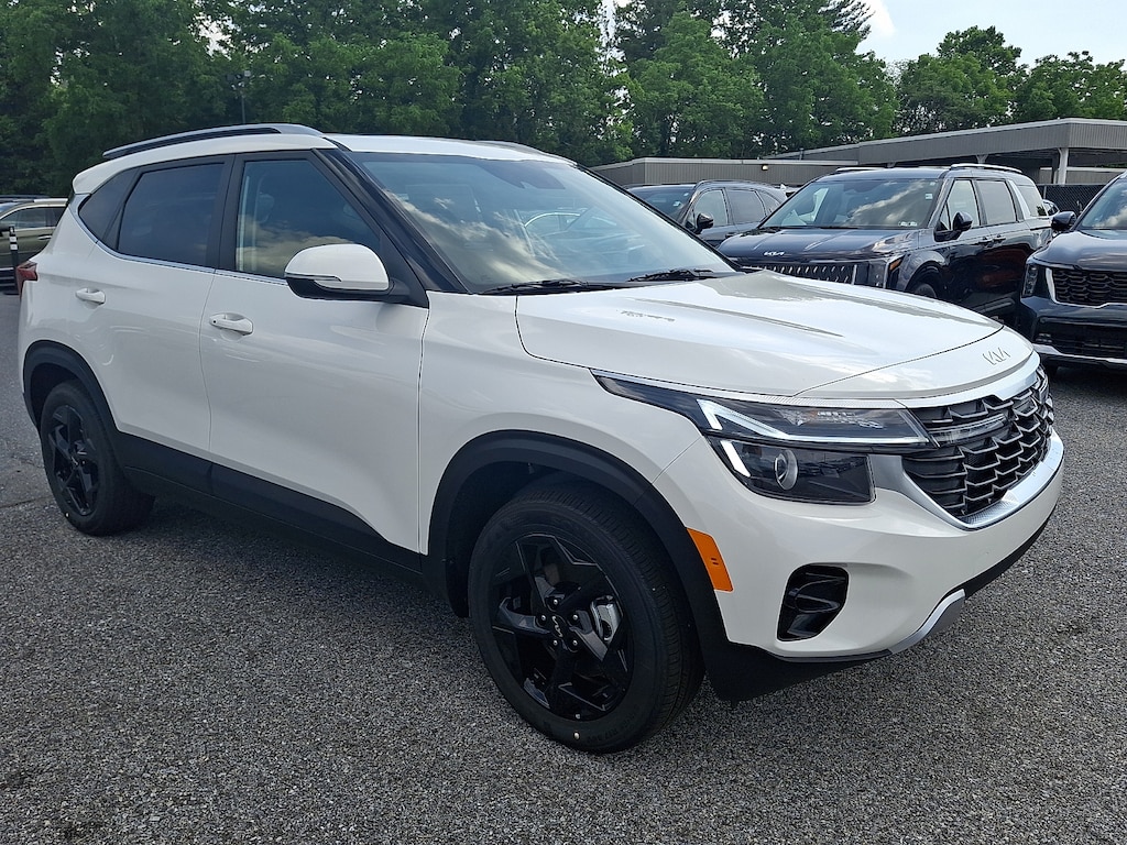 New 2026 Kia Seltos EX SUV