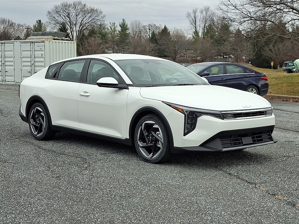 New 2025 Kia K4 EX Sedan