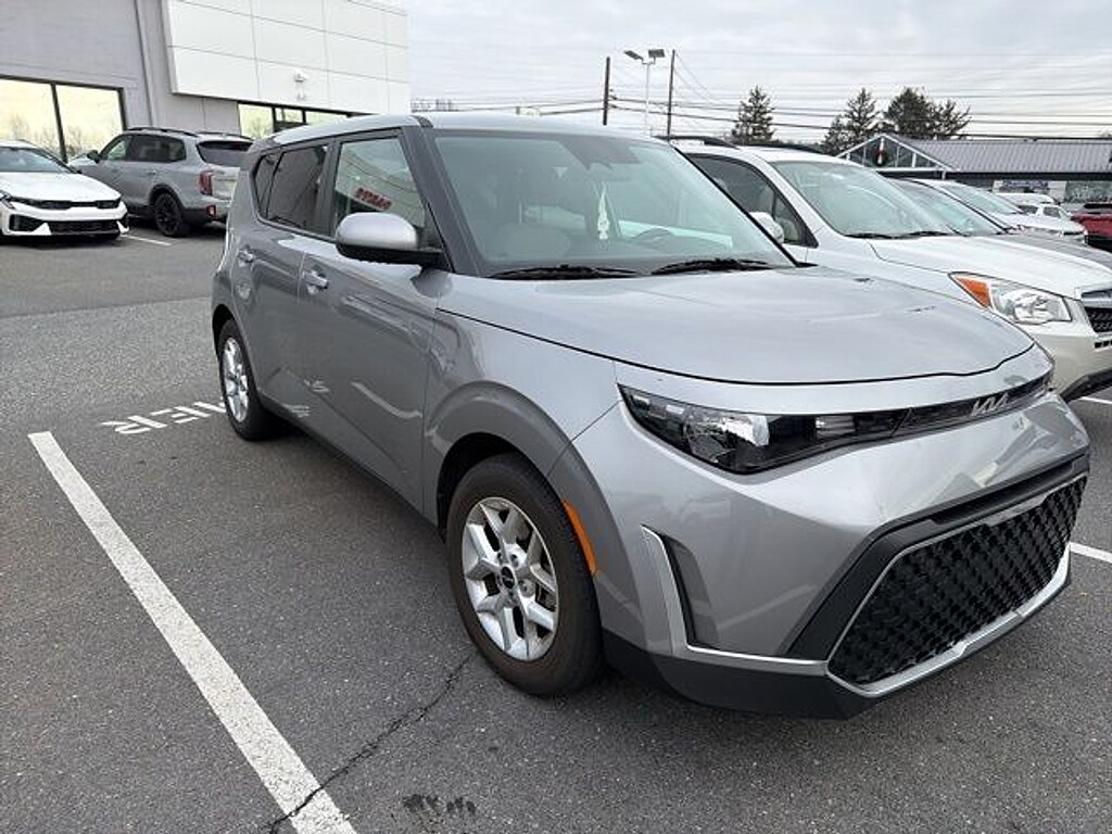 Certified 2023 Kia Soul LX Hatchback