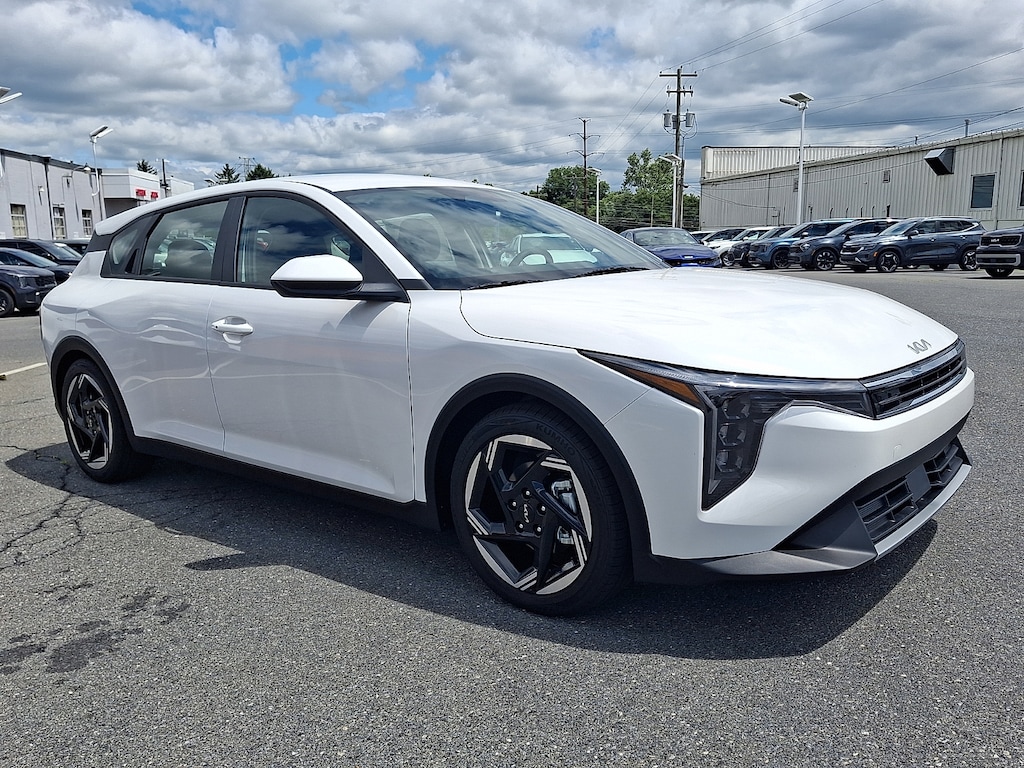 New 2026 Kia K4 Hatchback EX Hatchback