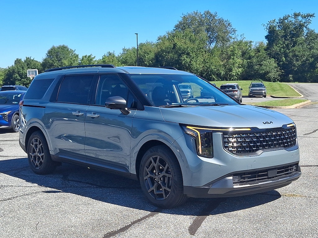 New 2027 Kia Carnival Hybrid SX Van Passenger Van