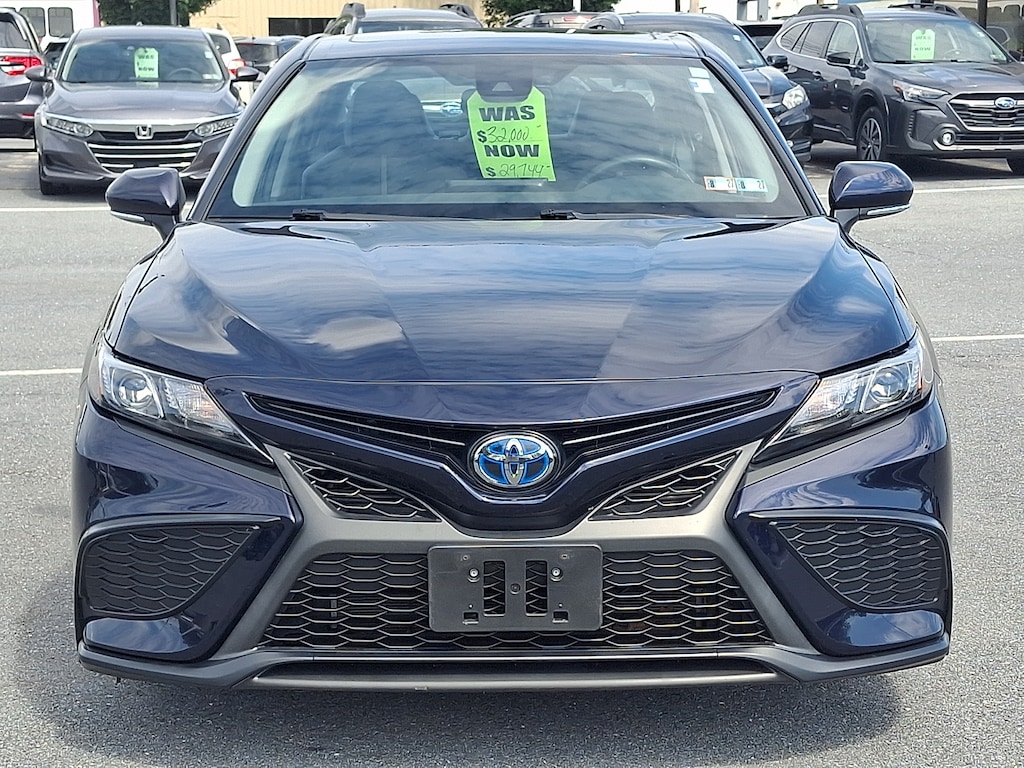 Used 2022 Toyota Camry Hybrid SE Sedan