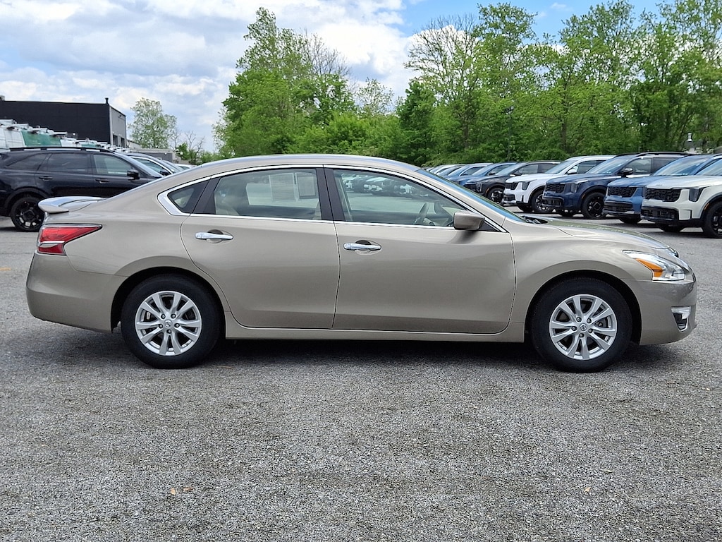 Used 2014 Nissan Altima 2.5 S Sedan