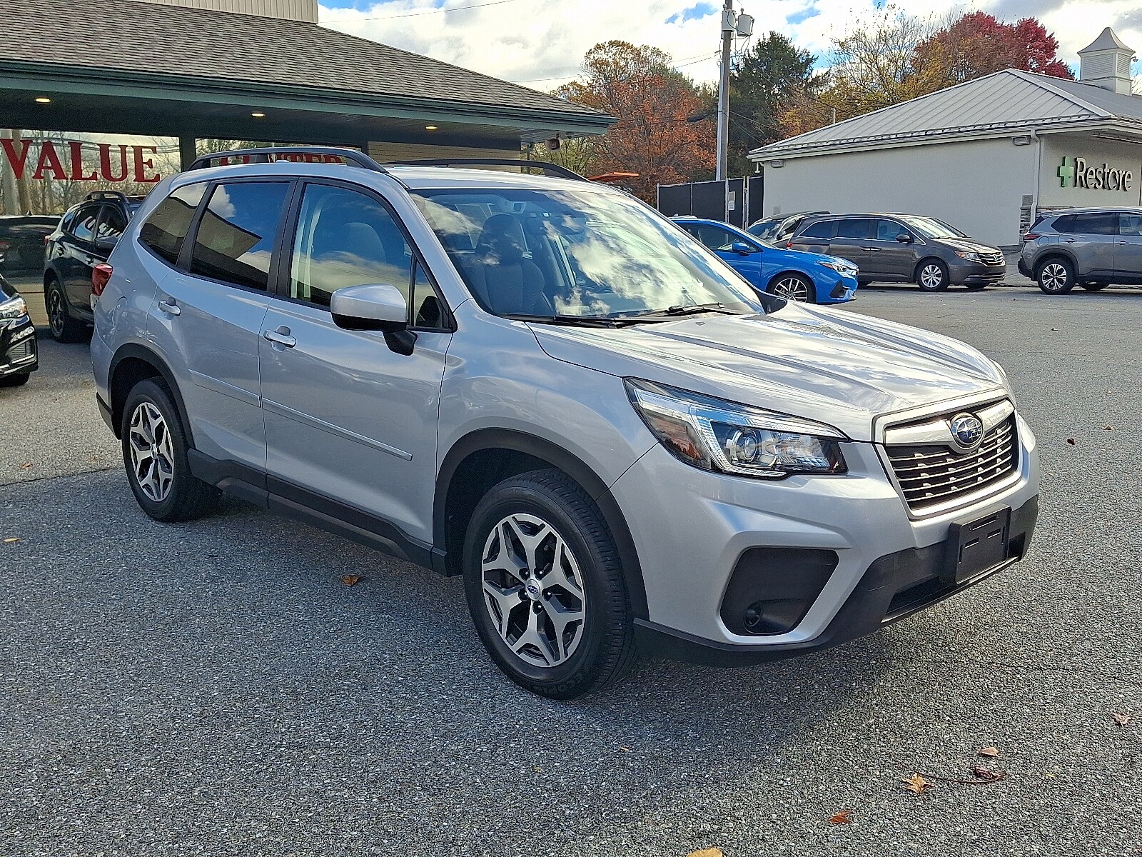 2019 Subaru Forester Premium photo 2