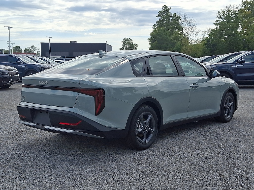 New 2026 Kia K4 LXS Sedan