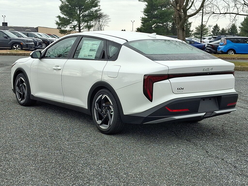 New 2025 Kia K4 EX Sedan