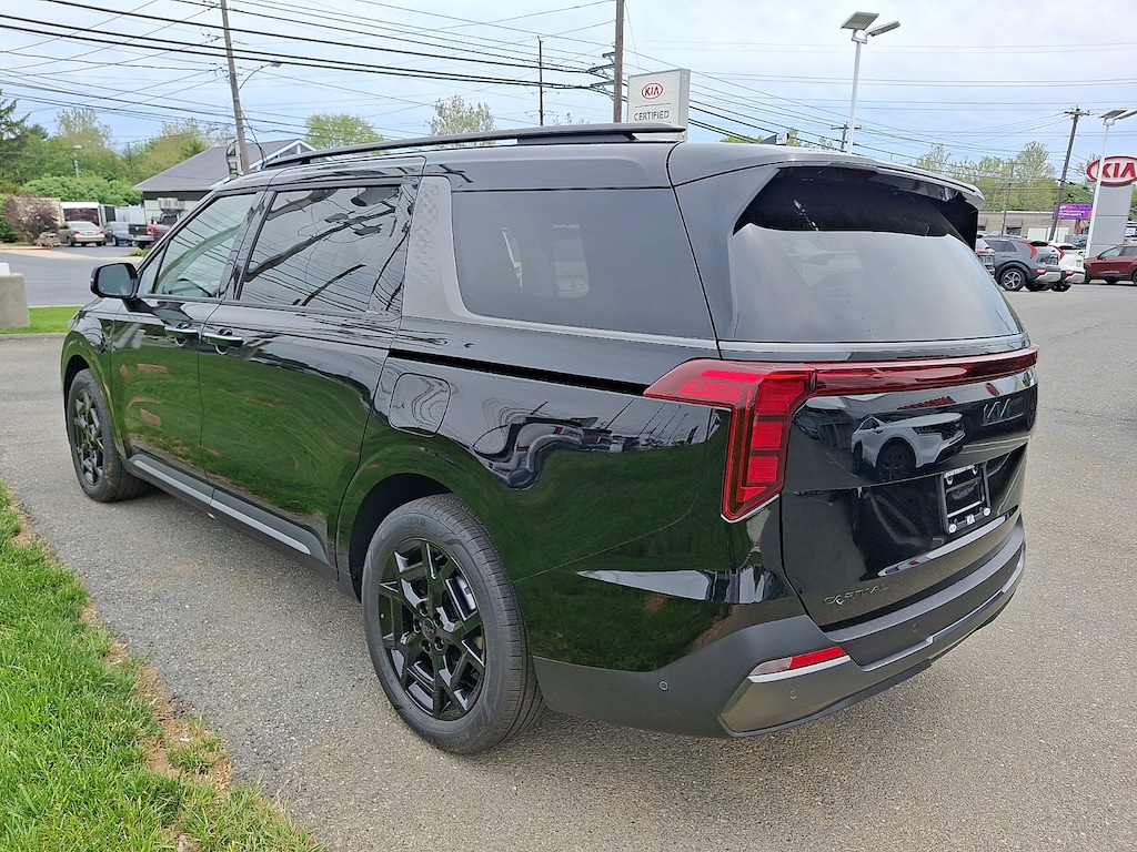 New 2026 Kia Carnival Hybrid SX Van Passenger Van