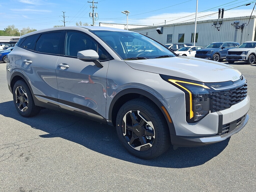 New 2026 Kia Sportage Hybrid S SUV
