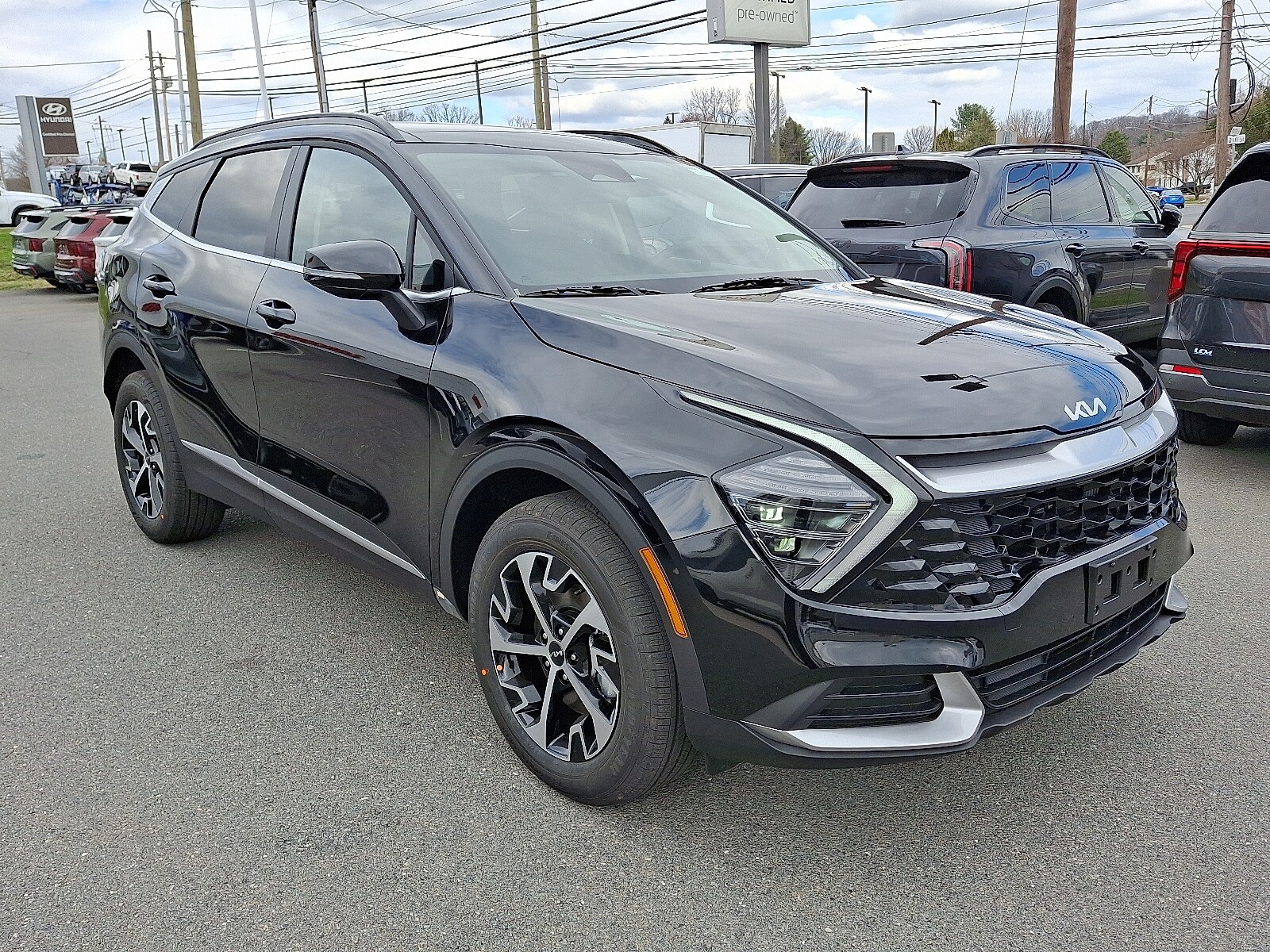2025 Kia Sportage Hybrid EX photo 2