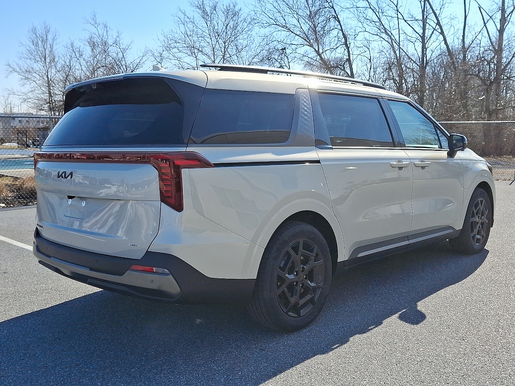 New 2026 Kia Carnival Hybrid SX Van Passenger Van