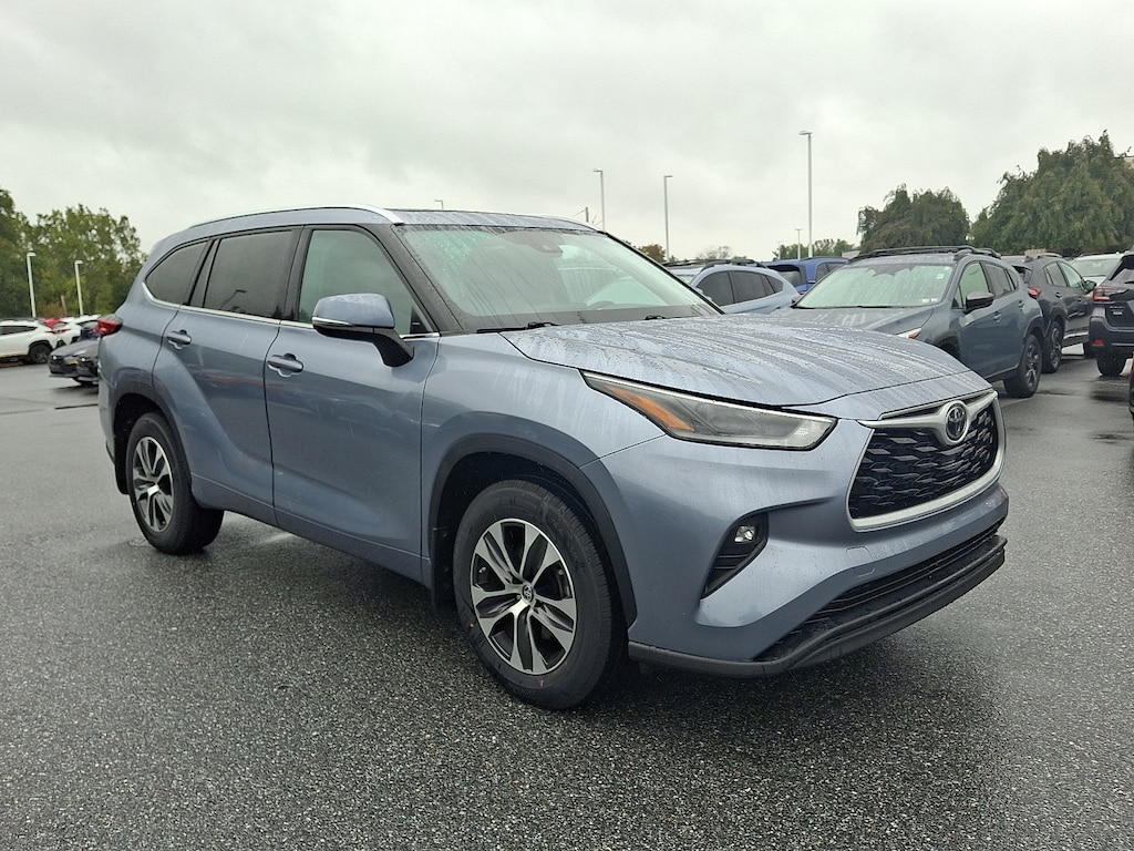 Used 2021 Toyota Highlander XLE SUV