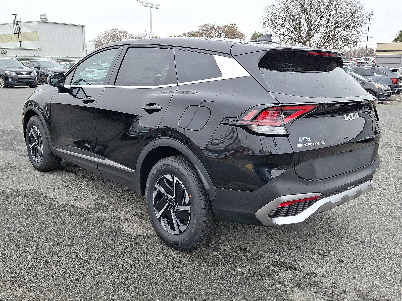 2025 Kia Sportage Hybrid LX photo 3