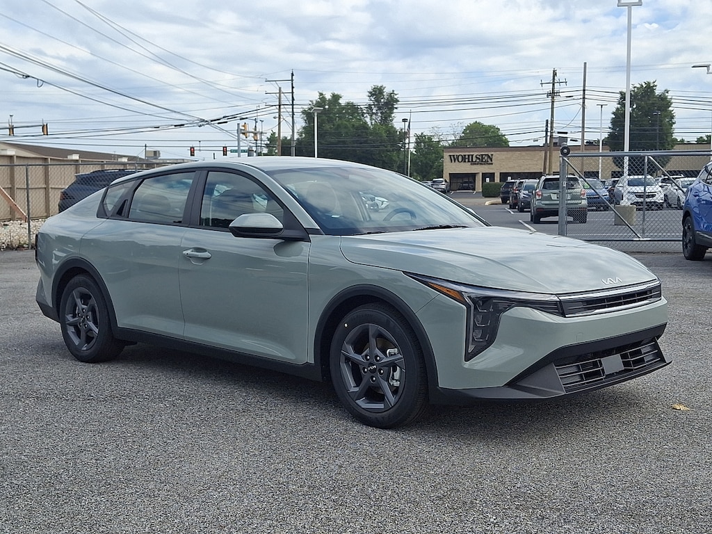 New 2026 Kia K4 LXS Sedan