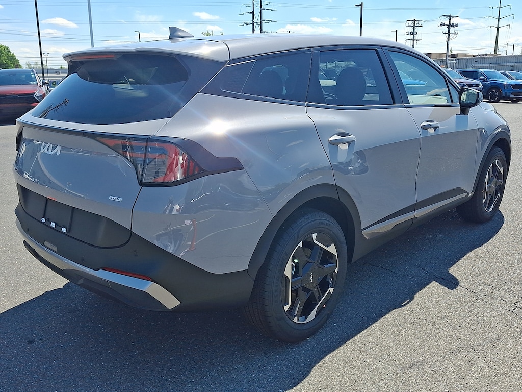 New 2026 Kia Sportage Hybrid S SUV
