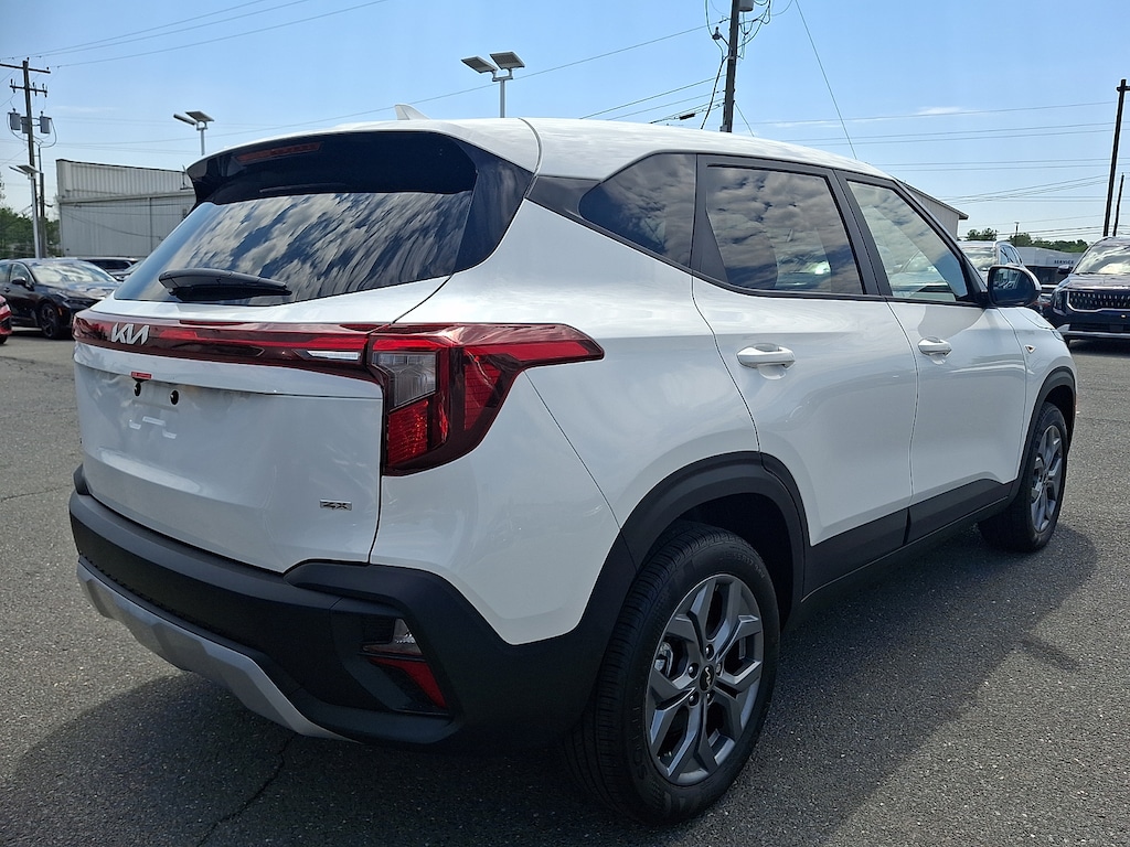 New 2026 Kia Seltos LX SUV